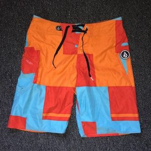 Volcom board suit